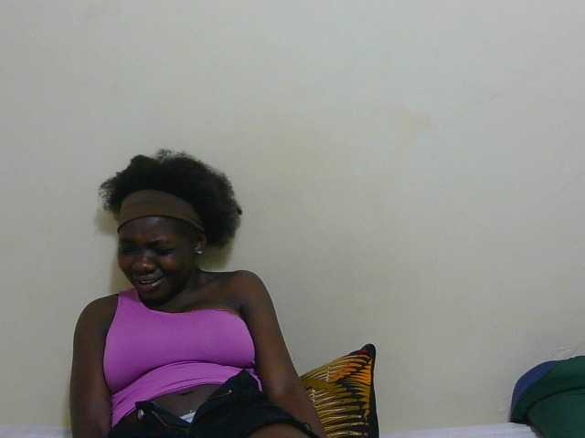 Arriana live cam on BongaCams