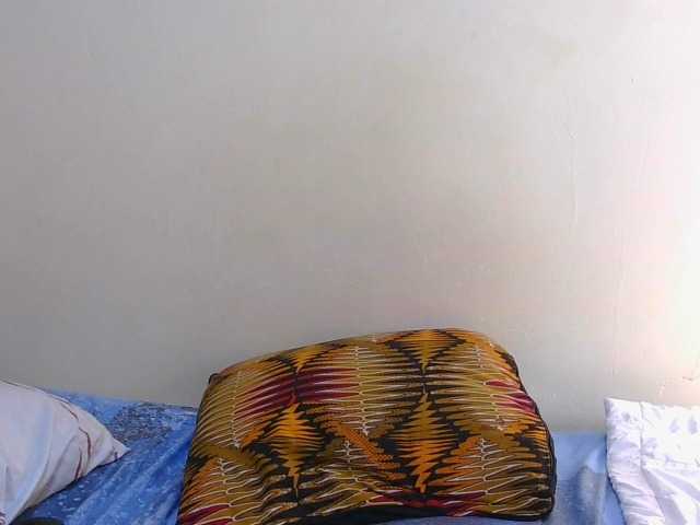 Arriana live cam on BongaCams