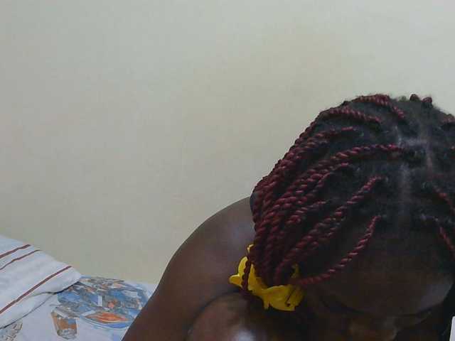 Arriana live cam on BongaCams