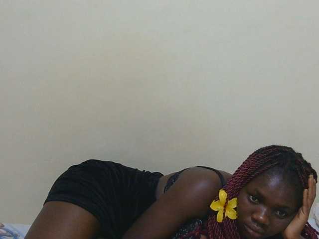 Arriana live cam on BongaCams