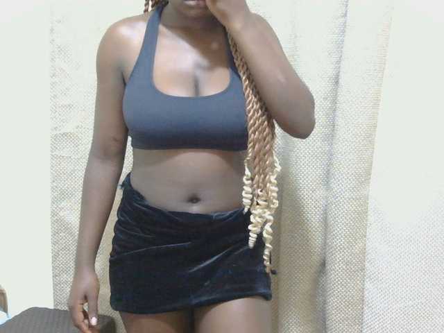 Arriana live cam on BongaCams