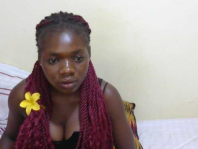 Arriana live cam on BongaCams