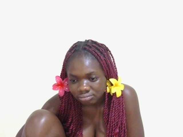 Arriana live cam on BongaCams