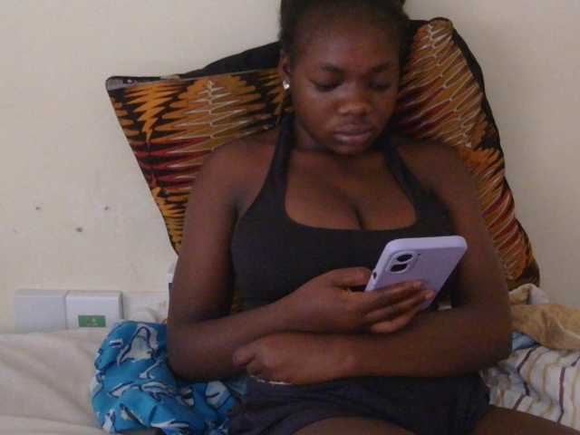 Arriana live cam on BongaCams