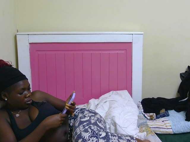Arriana live cam on BongaCams