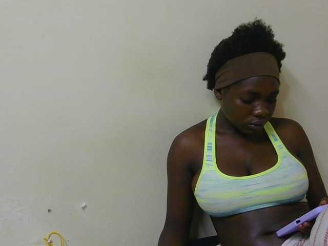 Arriana live cam on BongaCams