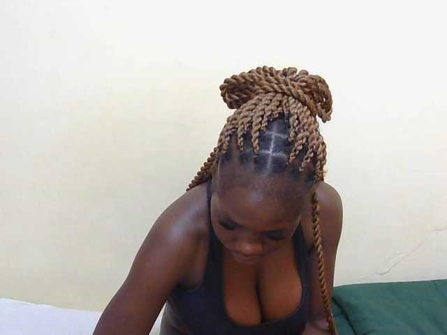 Arriana live webcam show