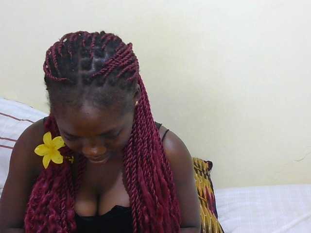 Arriana live cam on BongaCams