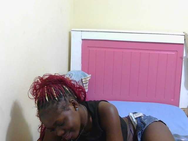 Arriana live cam on BongaCams