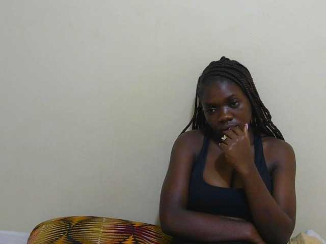 Arriana live cam on BongaCams
