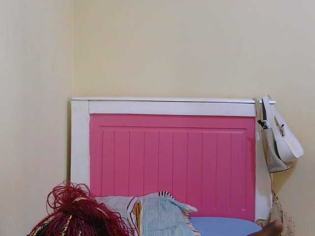 Arriana live cam on BongaCams