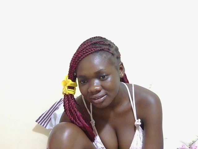 Arriana live cam on BongaCams
