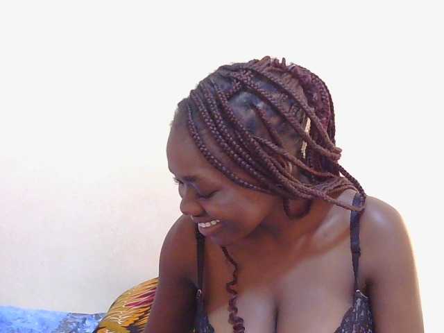 Arriana live cam on BongaCams