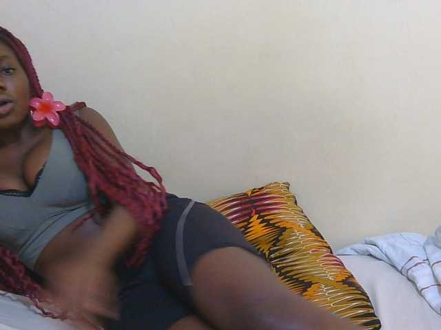 Arriana live cam on BongaCams