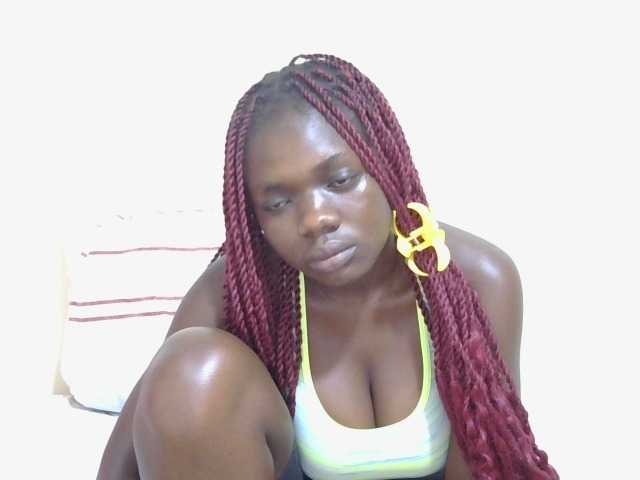 Arriana live cam on BongaCams