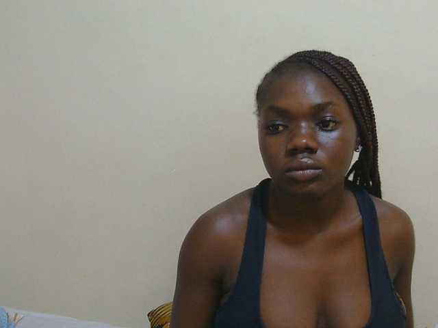 Arriana live cam on BongaCams