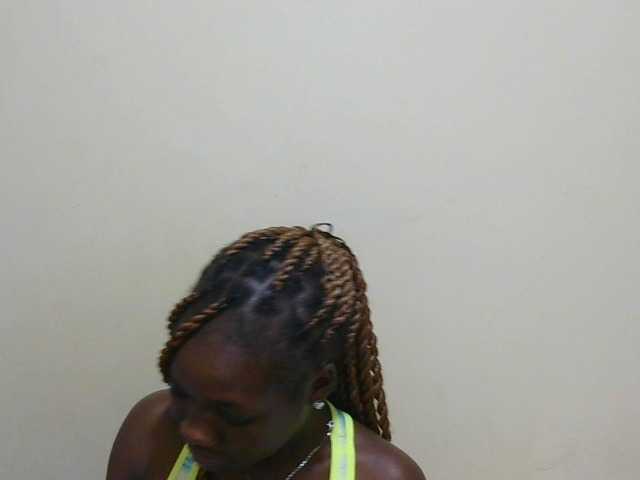 Arriana live cam on BongaCams
