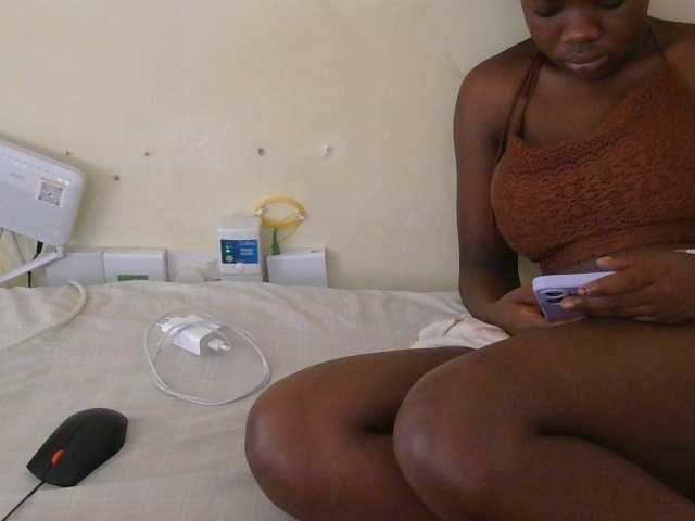 Arriana live cam on BongaCams