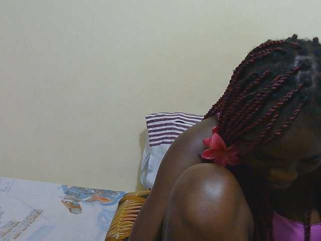 Arriana live cam on BongaCams
