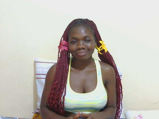 Arriana live cam on BongaCams