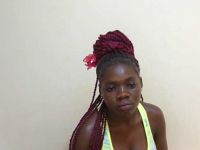 Arriana live cam on BongaCams