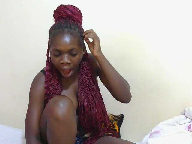 Arriana live cam on BongaCams