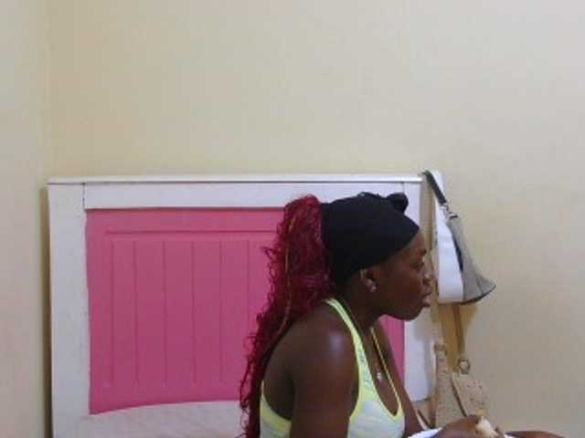 Arriana live cam on BongaCams