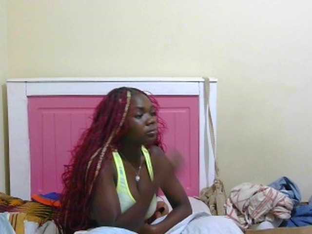 Arriana live cam on BongaCams