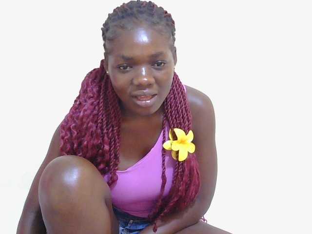 Arriana live cam on BongaCams