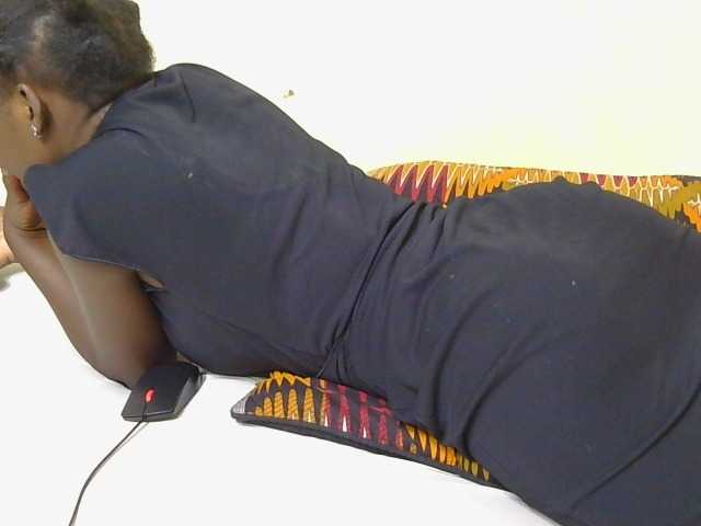 Arriana live cam on BongaCams