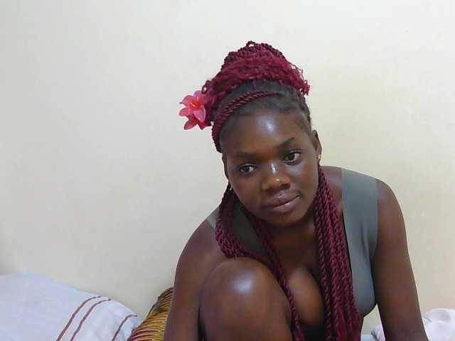 Arriana live cam on BongaCams