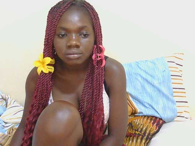 Arriana live cam on BongaCams