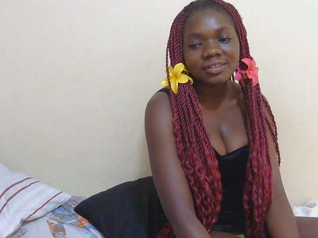 Arriana live cam on BongaCams