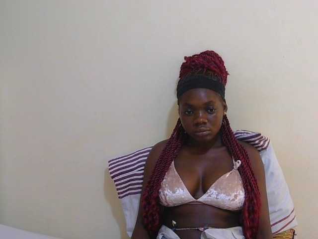 Arriana live cam on BongaCams