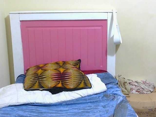 Arriana live cam on BongaCams