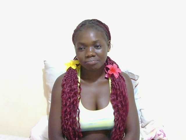 Arriana live cam on BongaCams