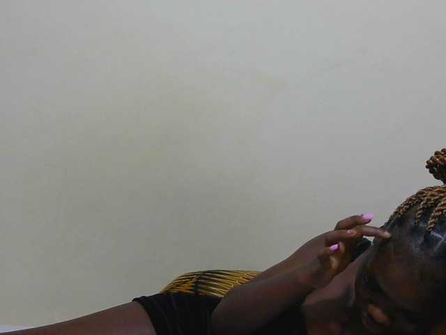 Arriana live cam on BongaCams