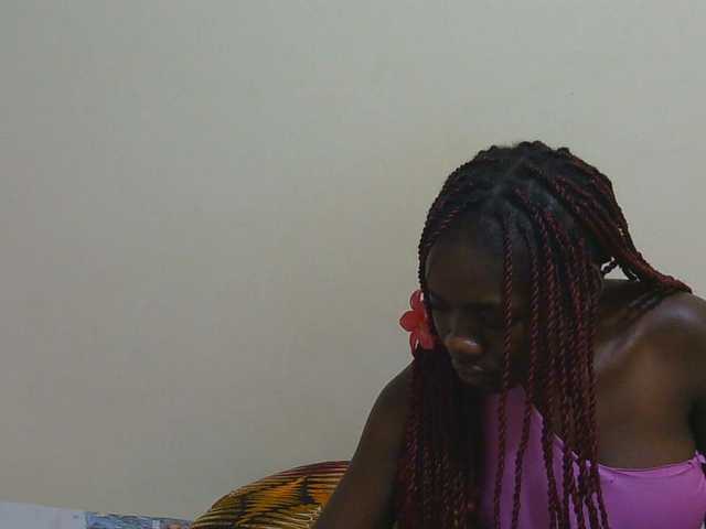 Arriana live cam on BongaCams
