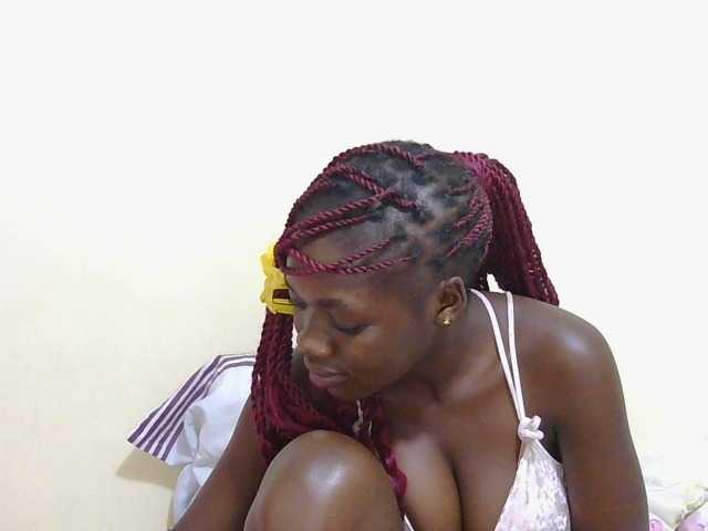 Arriana live cam on BongaCams