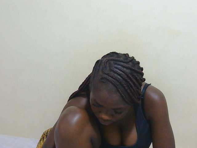 Arriana live cam on BongaCams