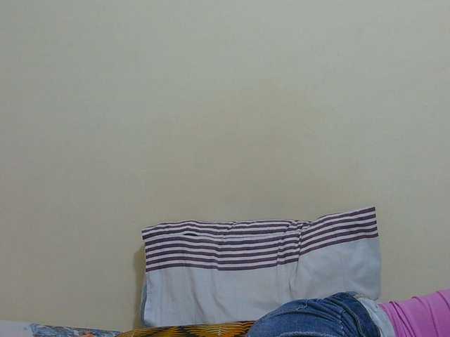 Arriana live cam on BongaCams