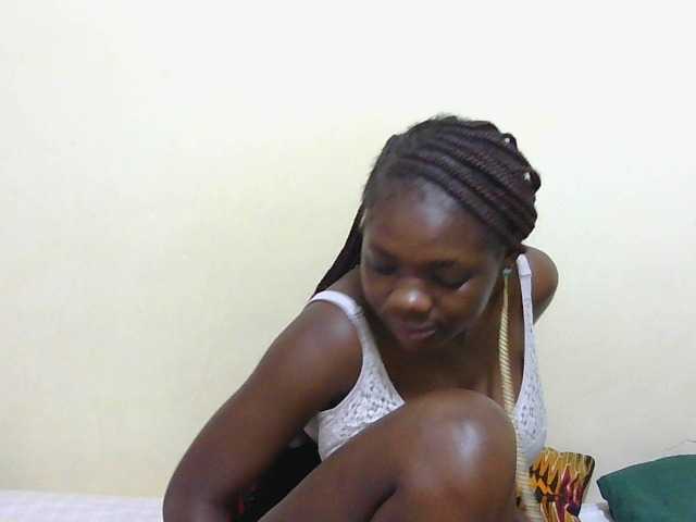 Arriana live cam on BongaCams