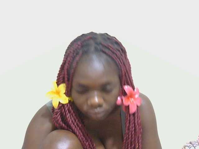 Arriana live cam on BongaCams