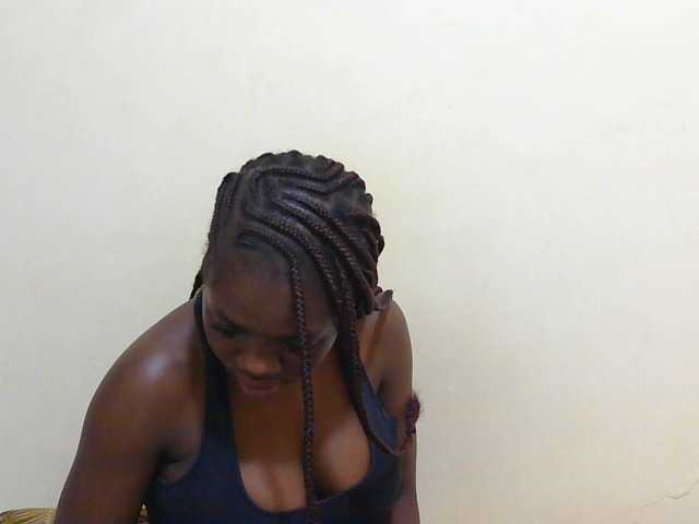Arriana live cam on BongaCams