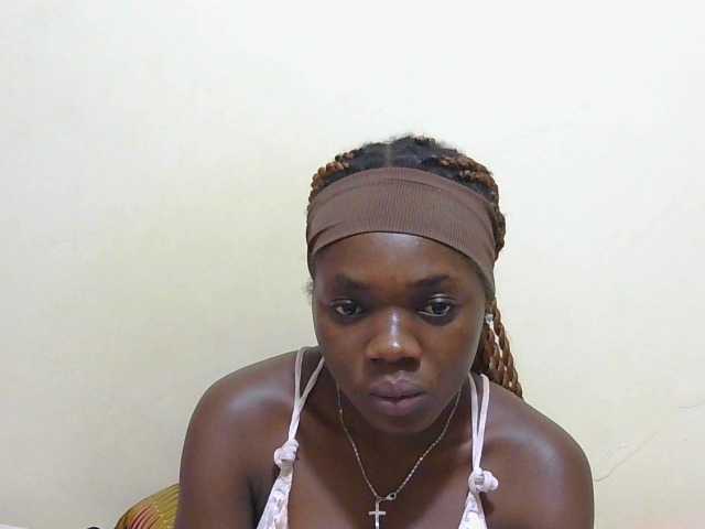 Arriana live cam on BongaCams