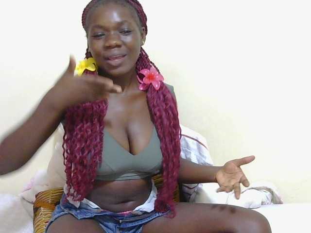 Arriana live cam on BongaCams