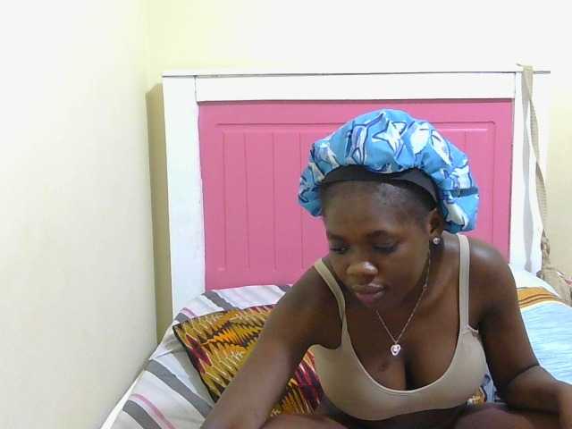 Arriana live cam on BongaCams