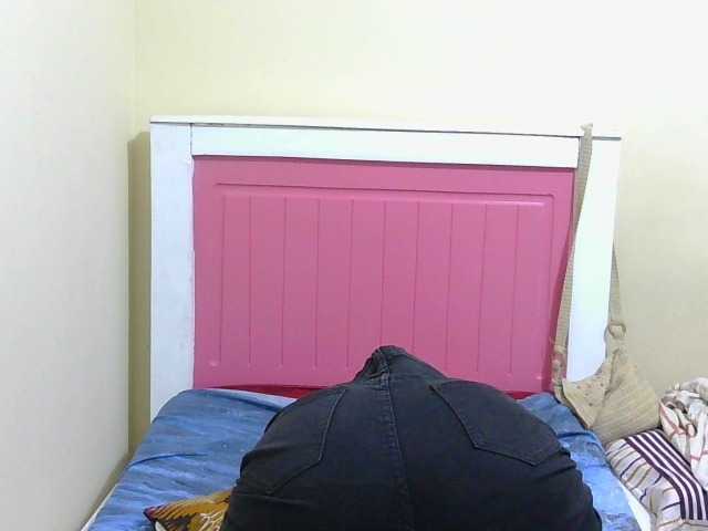 Arriana live cam on BongaCams