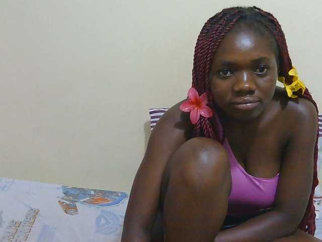 Arriana live cam on BongaCams