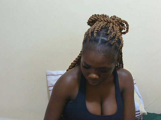 Arriana live webcam show